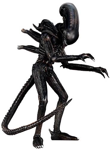 Alien Warrior Signature Series Statue | DollTV®